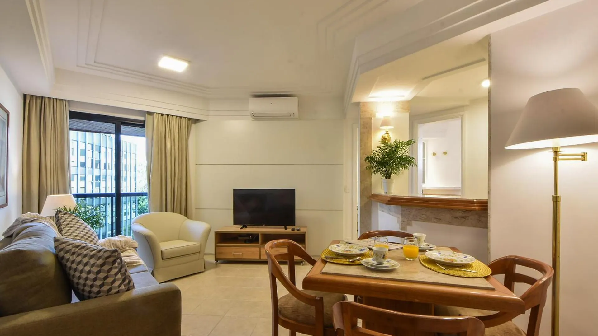 Appartement Flat Golden Tower Flats Faria Lima Somente No 9º Andar à São Paulo